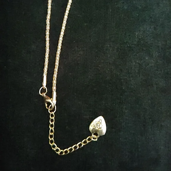 Beautiful Unicorn Necklace - Picture 5 of 6